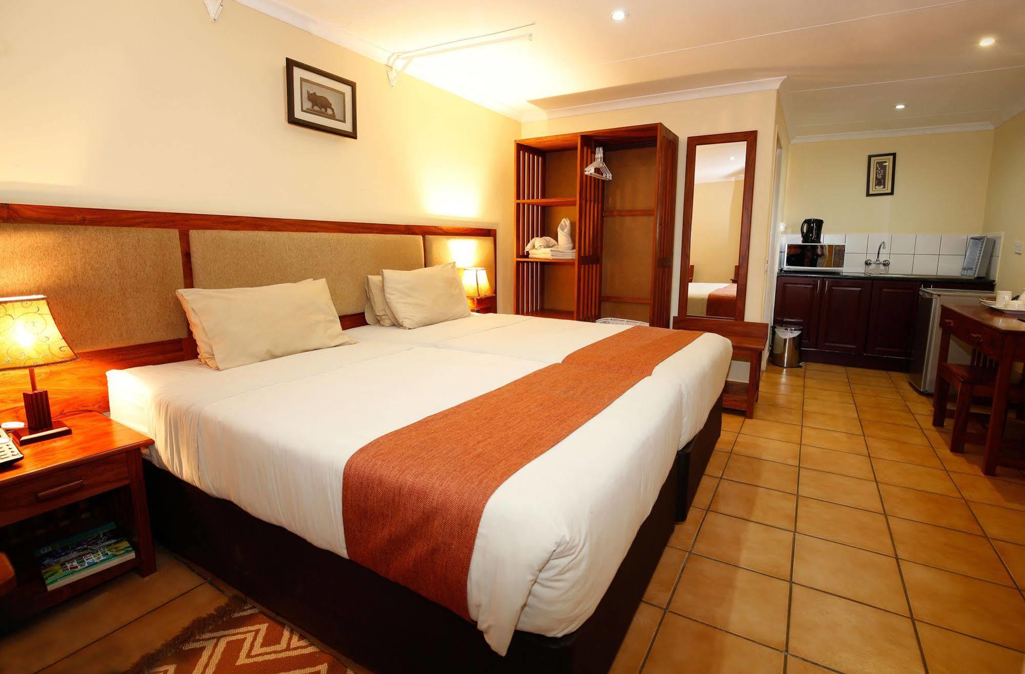 Mokoro Lodge Maun Luaran gambar